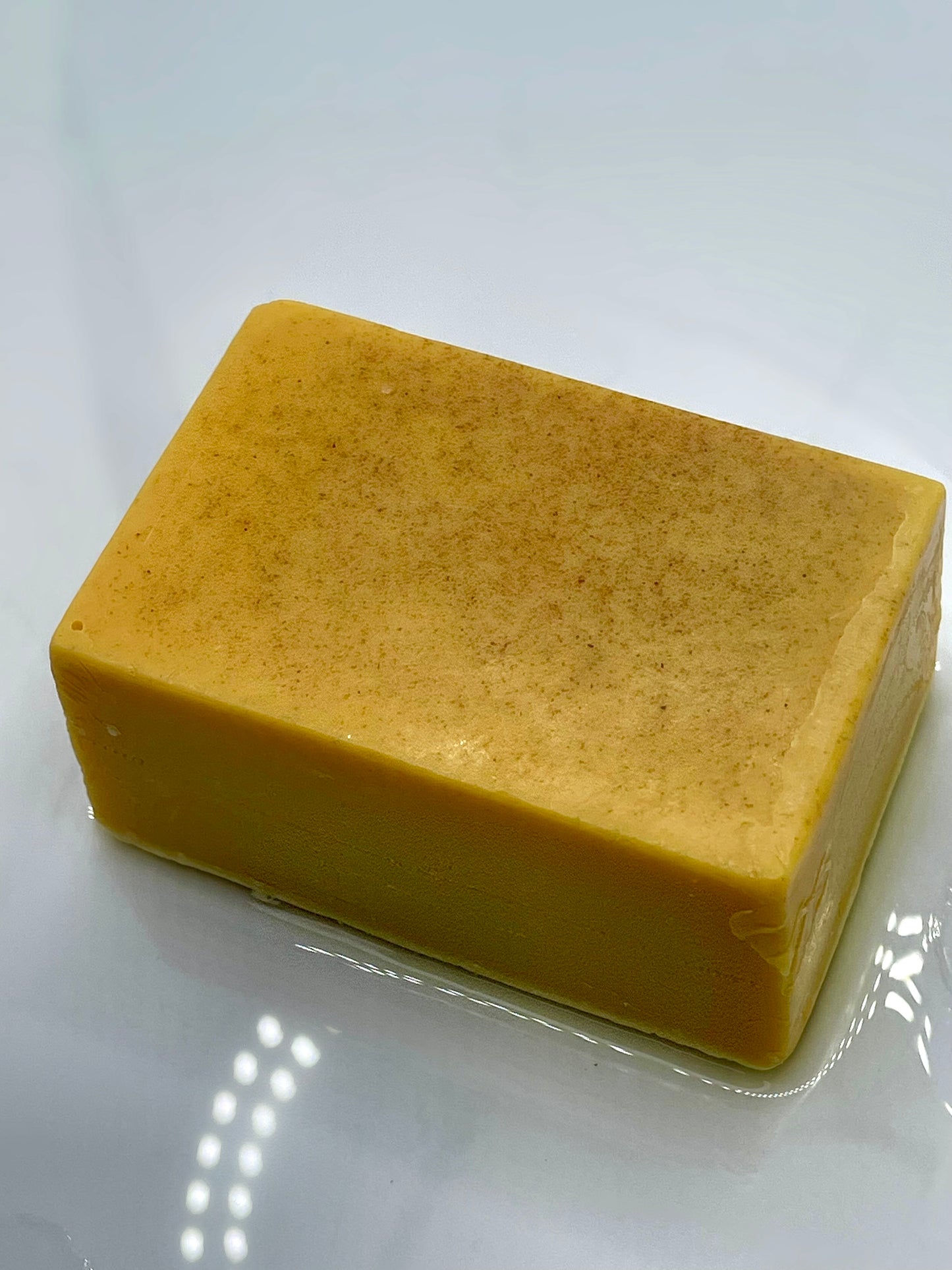 Kojic Acid, Alpha Arbutin, Glutathione & Wild Tumeric Soap